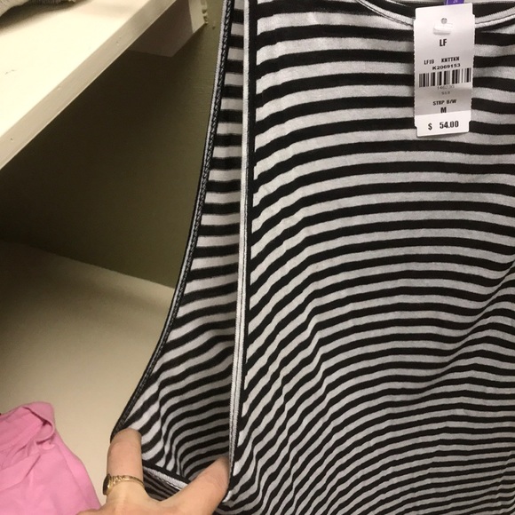 Black and white tank top NWT - Picture 4 of 4